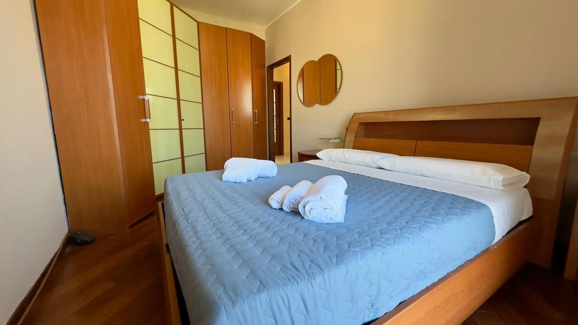 Apartment Comfort Corner Two Bedroom Cesano Boscone